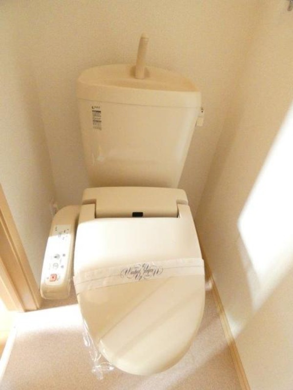 トイレ　図面と現状に相違がある場合には現状を優先