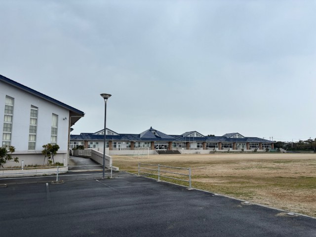 小学校　志摩市立大王小学校（小学校）まで4070m