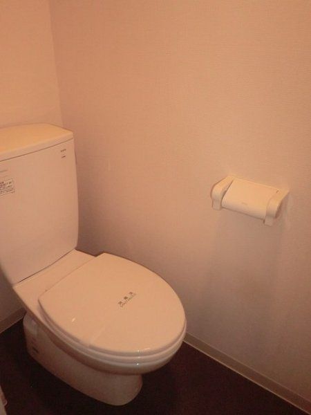 トイレ　別タイプのお部屋です