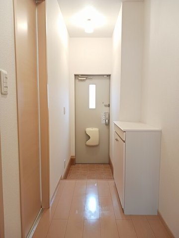 玄関　収納もある玄関です