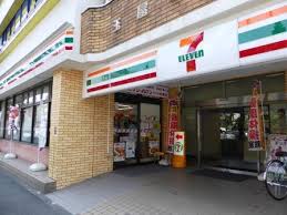 コンビニ　セブンイレブン世田谷上野毛駅前店（コンビニ）まで421m
