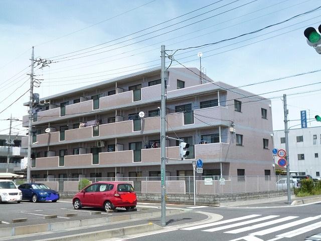 建物外観　落ち着いた雰囲気の外観です