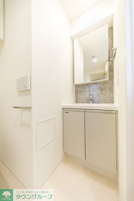 洗面設備　※写真は同タイプ住戸です。