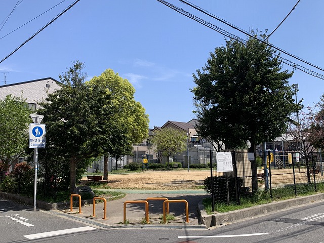 公園　東田辺中央公園（公園）まで65m