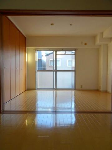 居室・リビング　広々としたお部屋