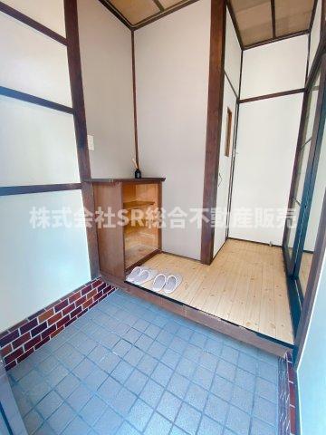 立花町貸家の玄関写真