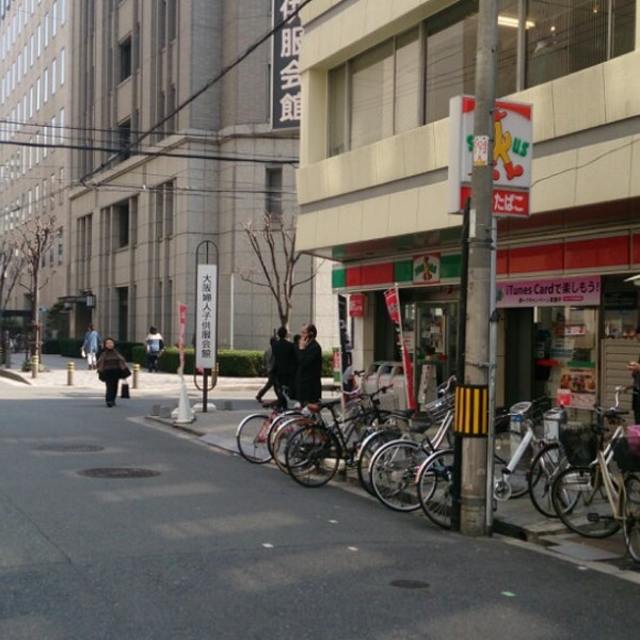コンビニ　サンクス堺筋本町店（コンビニ）まで386m
