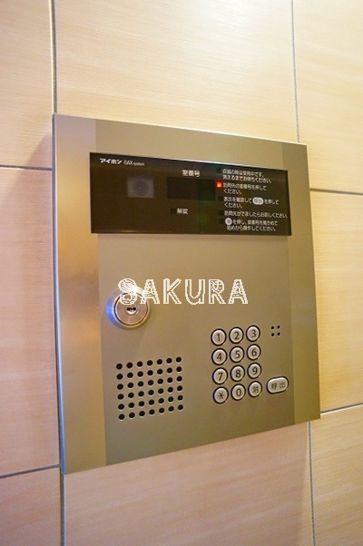 セキュリティ　女性の方でも安心のモニター付きオートロック♪
