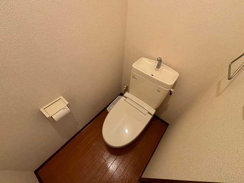 トイレ　別部屋参考写真