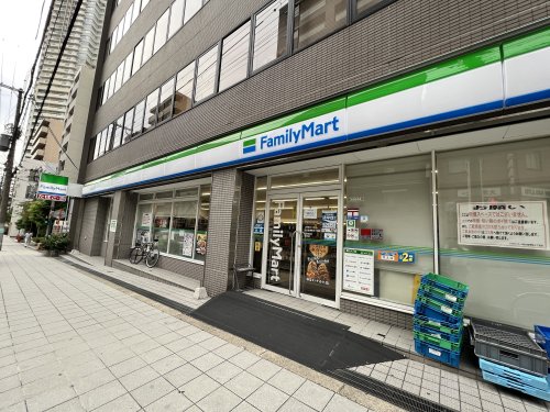 コンビニ　ファミリーマート 内久宝寺町三丁目店（コンビニ）まで173m
