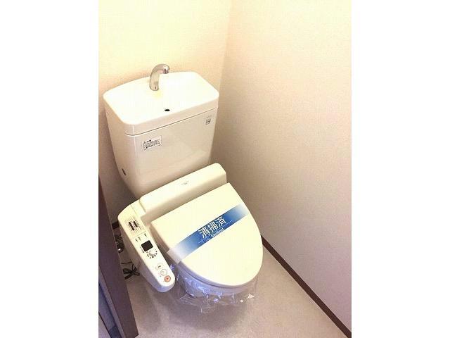 トイレ　室内写真は別部屋の写真です。