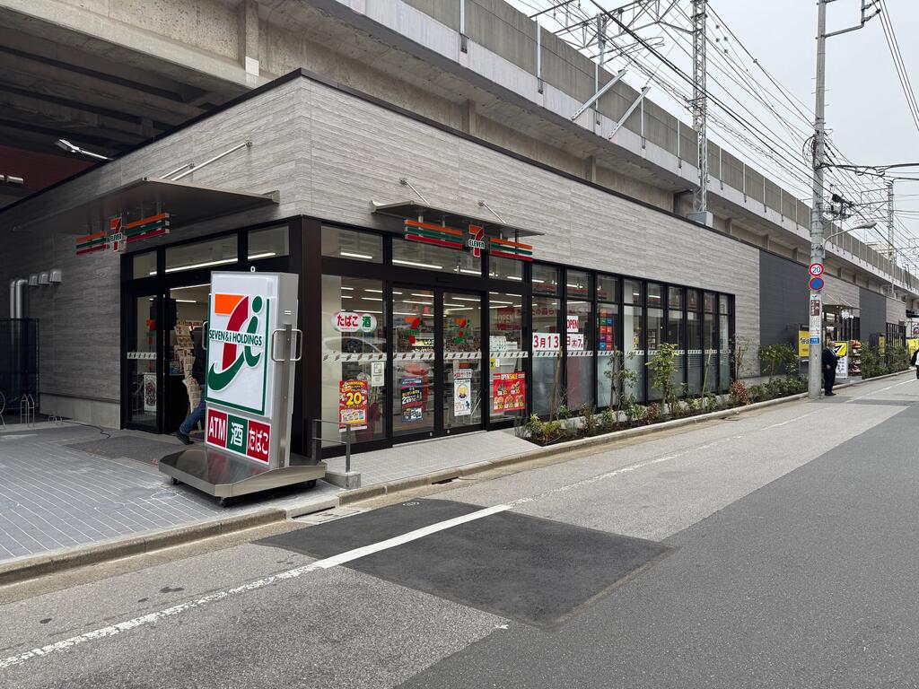 コンビニ　セブンイレブン江戸川葛西駅西店（コンビニ）まで224m