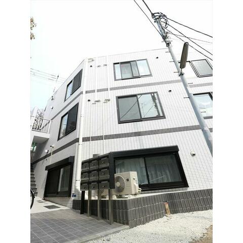 建物外観　ネット無料。ネット無料なら月々実質4000円程度のコストがか