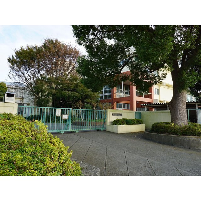 中学校　大和市立　下福田中学校（中学校）まで392m