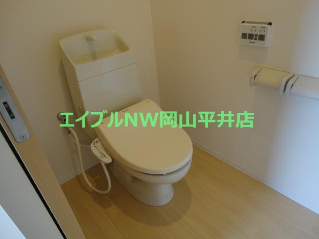 トイレ　シャワー付トイレ