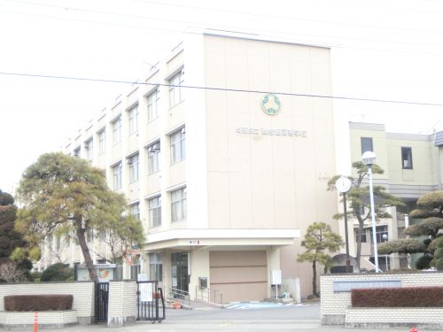 高校・高専　進修館高等学校（高校・高専）まで372m
