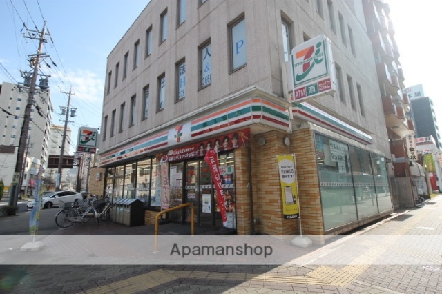 コンビニ　セブン－イレブン名古屋尾頭橋店（コンビニ）まで529m