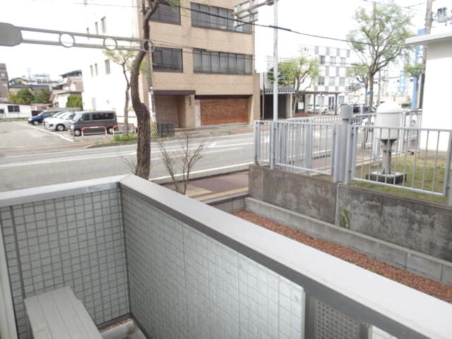 バルコニー