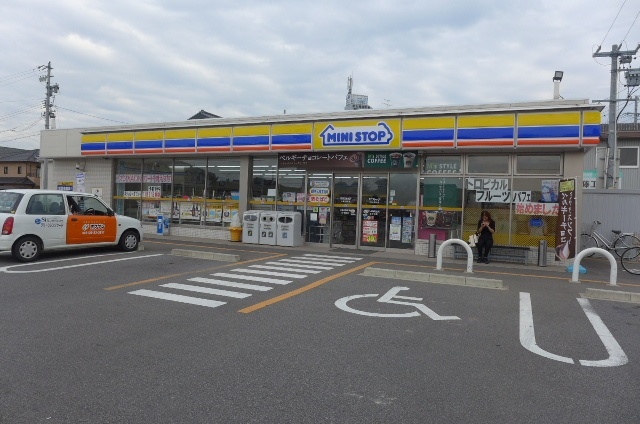 コンビニ　ミニストップ小川御林店（コンビニ）まで622m