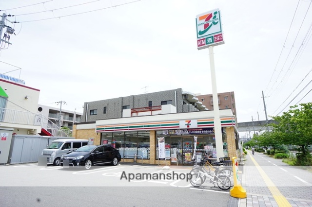 コンビニ　セブン－イレブン茨木東奈良店（コンビニ）まで565m
