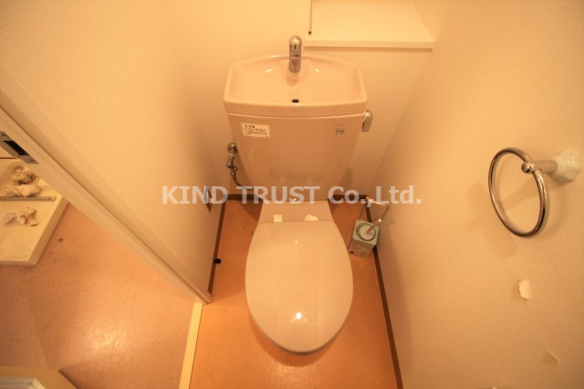 トイレ　コンパクトで使いやすいトイレです
