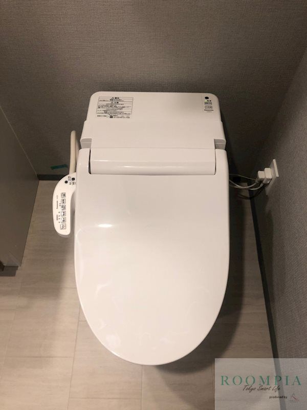 トイレ　※同タイプの別のお部屋です。