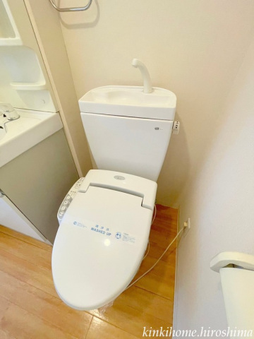 トイレ　※別号室の写真です。