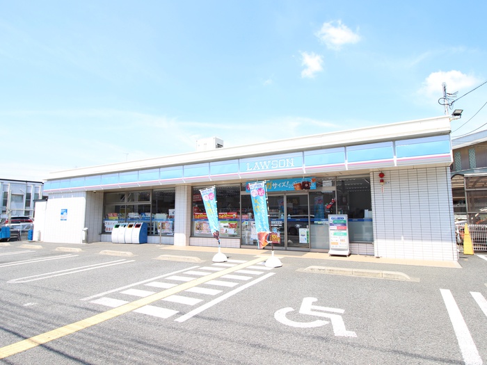 コンビニ　ローソン富士見鶴馬下郷店（コンビニ）まで270m