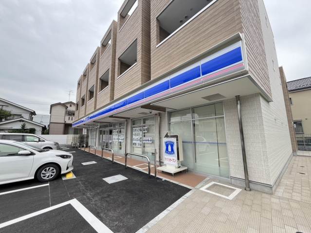 コンビニ　ローソン（コンビニ）まで398m