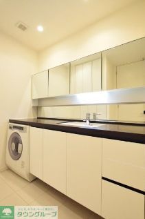 洗面設備　お問合せは(株)タウンハウジングレジデンス事業部　赤坂店・…