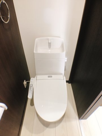 トイレ　ウォシュレットつき☆
