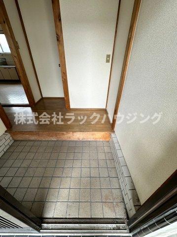 玄関　【お部屋さがしはラックハウジングにお問合せ下さいませ♪】