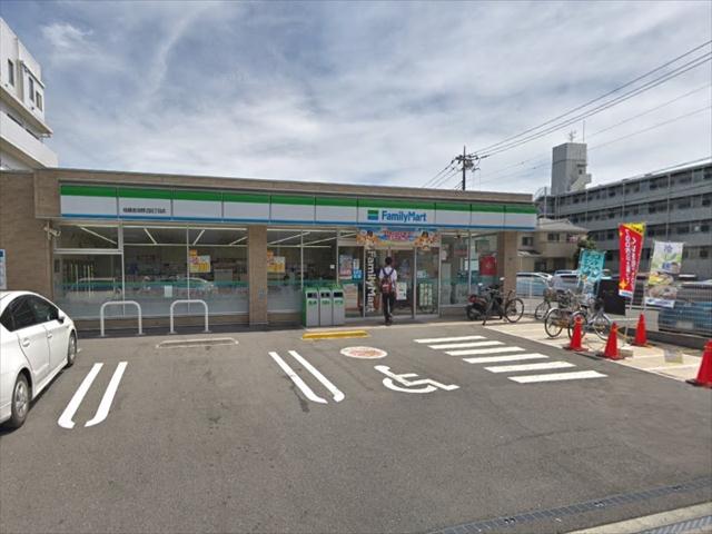 コンビニ　ファミリーマート（コンビニ）まで256m