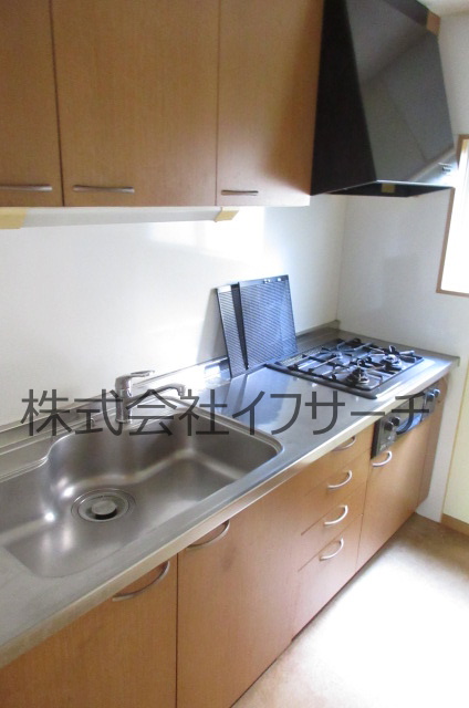キッチン　2026年5月31日18時撮影(原状回復内装中)