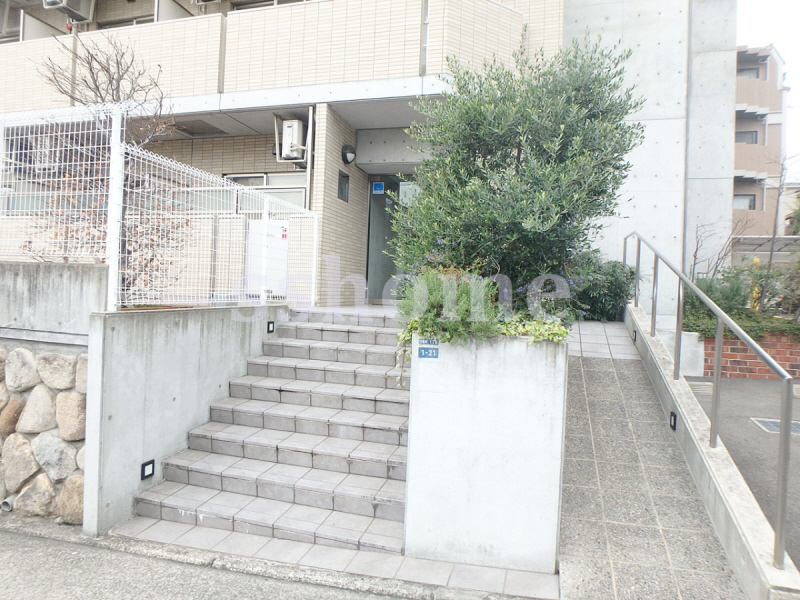 エントランス　建物入口☆オートロック完備で安心♪