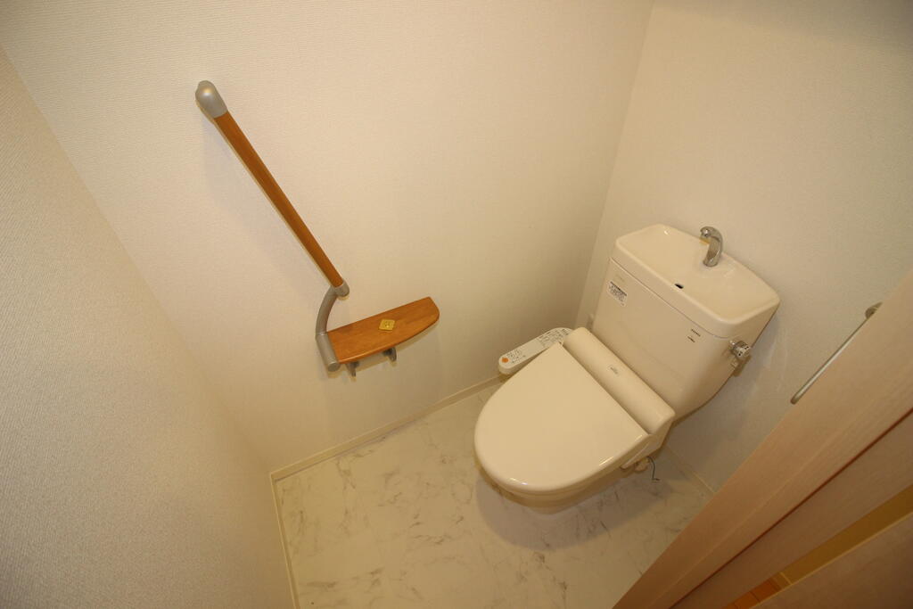 トイレ　トイレ：画像は同社類似物件の写真