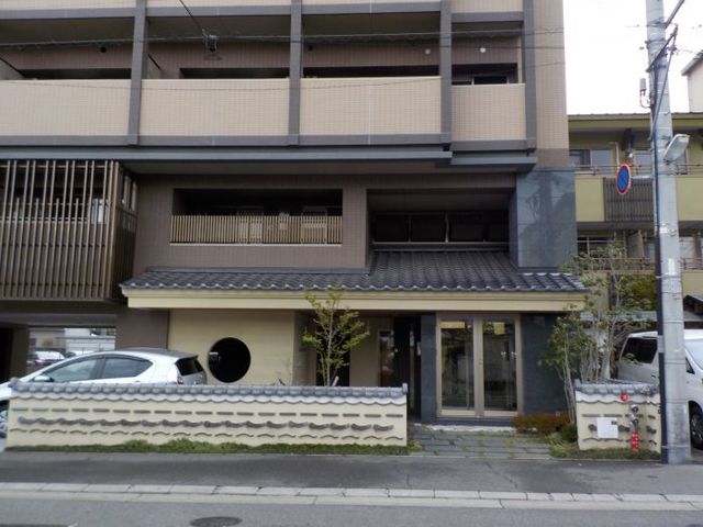 エントランス　外観