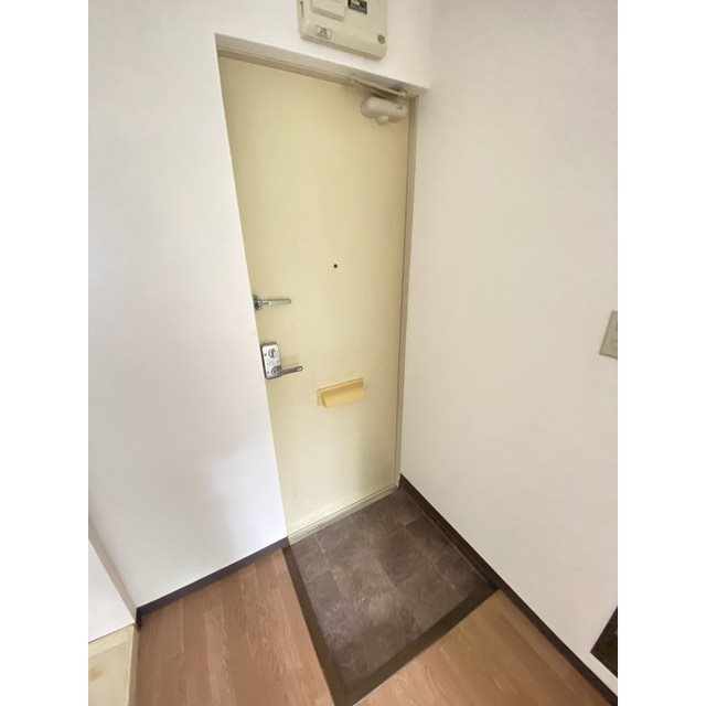 玄関　※別号室参考写真
