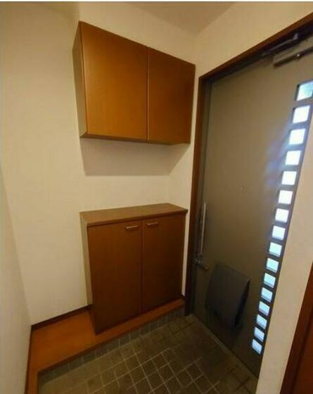 玄関　他のお部屋の写真になります。