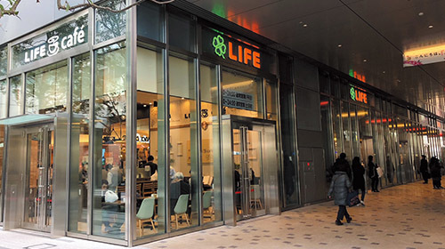 スーパー　ライフムスブ田町店（スーパー）まで588m