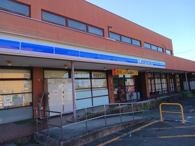 コンビニ　ファミリーマート東京医科大学（コンビニ）まで500m