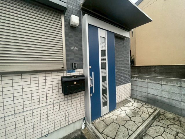 エントランス　清潔なエントランスです