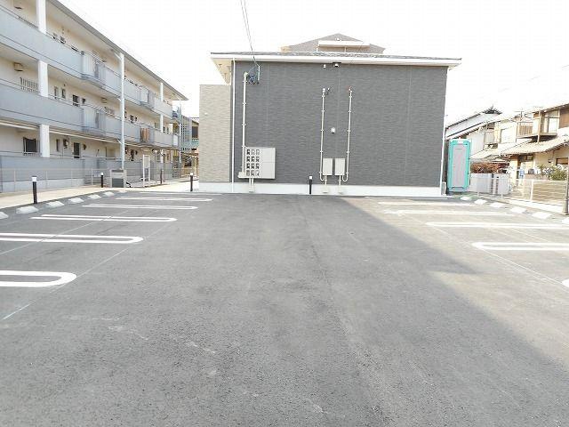 駐車場　駐車場