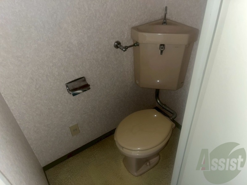 トイレ　こちらはトイレです。清潔感があり、安心して使用できます。