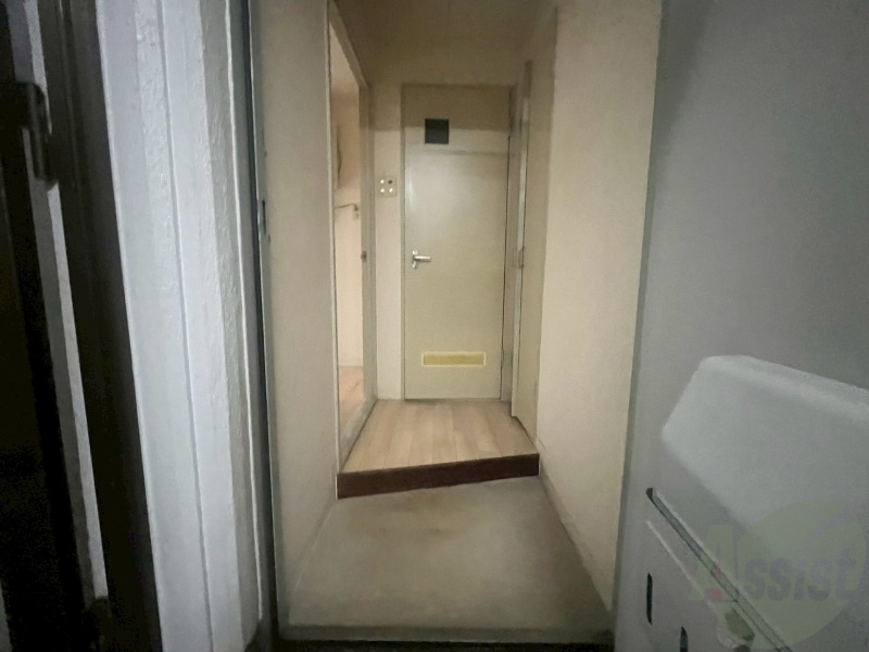 玄関　玄関から見た景色はこちらです。イメージできますか。