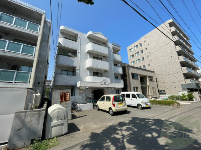 建物外観　札幌市北区北２２条西「グレース２２」