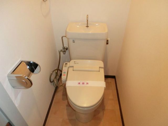 トイレ　ウォシュレット付