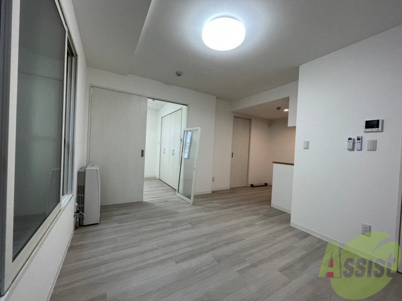 居室・リビング　明るいお部屋は気持ちよく過ごせそうですね。