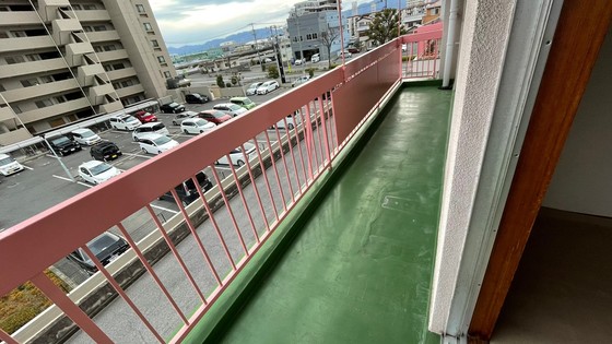 バルコニー　※別部屋の写真です