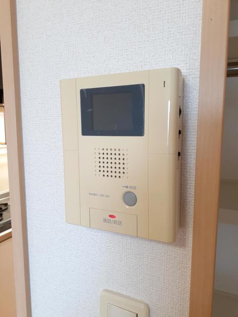 セキュリティ　モニター付きインターホン